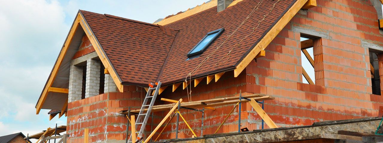 Rohbau mit Dachstuhl, ausgeführt von F + W Hochbau
